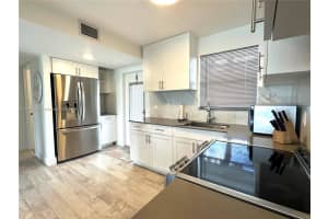 8300 Sunrise Lakes Blvd 208, Sunrise