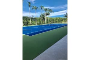 15051 Royal Oaks Ln 2301, North Miami
