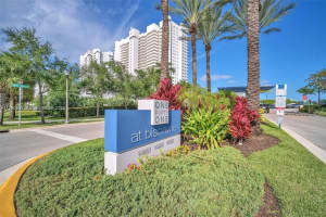 15051 Royal Oaks Ln APT 2301, North Miami, FL 33181, - MLS#A11790700