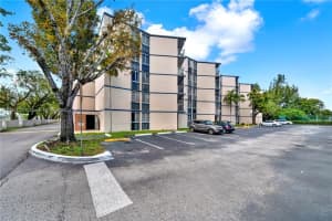 7125 Nw 186th St B104, Hialeah