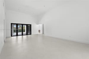 19601 E St Andrews Dr, Hialeah, FL 33015, Sold 11/17/25