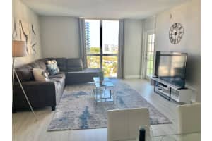 3901 S Ocean Dr APT 8W, Hollywood, FL 33019, Sold 08/18/25