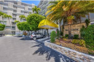 20400 W Country Club Dr 812, Aventura, FL 33180 - MLS#A11790820