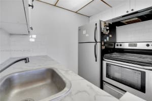 2145 Pierce St APT 418, Hollywood, FL 33020, - MLS#A11790863