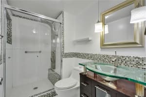 665 NW 85th Pl, Miami, FL 33126, Sold 06/12/25