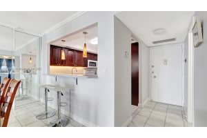 427 Golden Isles Dr APT 5J, Hallandale Beach, FL 33009, - MLS#A11790913
