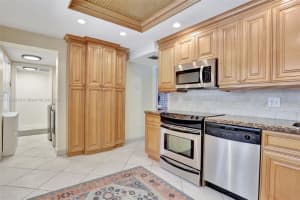 4020 W Palm Aire Dr APT 204, Pompano Beach, FL 33069, - MLS#A11790938