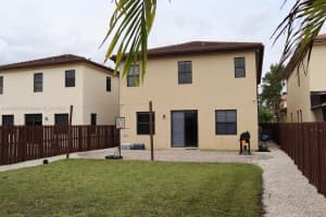 10032 NW 87th Ter 10032, Doral, FL 33178 - MLS#A11790973