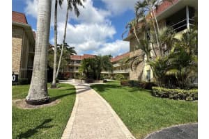 5540 Tamberlane Cir 316, Palm Beach Gardens