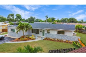 8441 Nw 18th St, Pembroke Pines