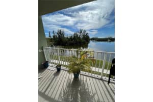8240 Sw 210th St 214, Cutler Bay