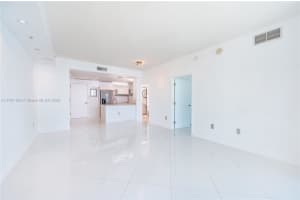 1900 N Bayshore Dr, Miami, FL 33132, Sold 09/04/25