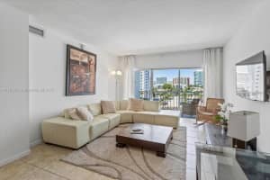 500 Bayview Dr 527, Sunny Isles Beach