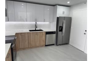 2750 Ne 183rd St 104, Aventura