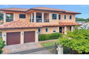 4251 Sw 11th St, Miami