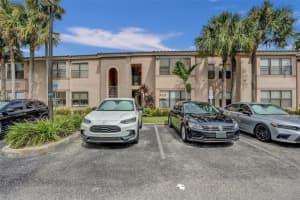 2986 S University Dr 8201, Davie