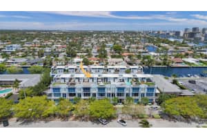 2725 NE 1st St, Pompano Beach, FL 33062, - MLS#A11791578