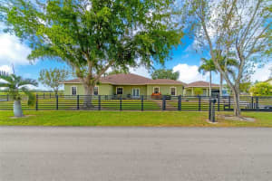 19302 Sw 292nd St, Homestead