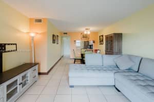 15714 E Waterside Cir APT 106, Sunrise, FL 33326, Sold 07/15/25
