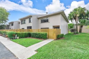 5000 S University Dr, Davie, FL 33328, Sold 06/27/25