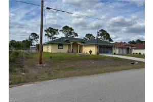 1127 Foggia St E, Lehigh Acres, FL 33974, - MLS#A11791771