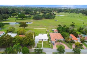 1025 Hunting Lodge Dr, Miami Springs, FL 33166 - MLS#A11791779