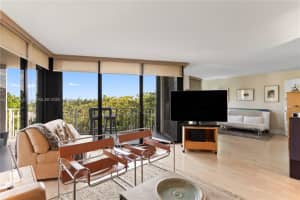 2000 Towerside Ter 710, Miami