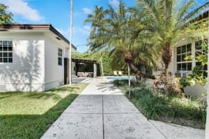 1161 Sunset Dr Coral Gables, FL 33143 - MLS#A11791841
