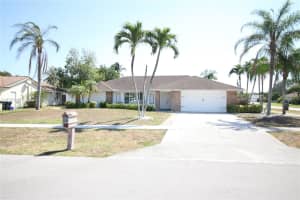990 Hickory Trl, Wellington