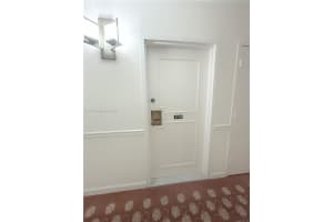 2500 Parkview Dr 2004, Hallandale Beach