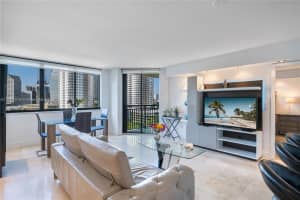 540 Brickell Key Dr 1411, Miami
