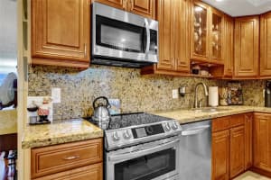 3520 Oaks Way 308 Pompano Beach, FL 33069 - MLS#A11791880