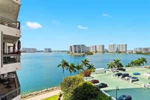 19101 NE 36th Pl, Aventura, FL 33180, Sold 06/27/25