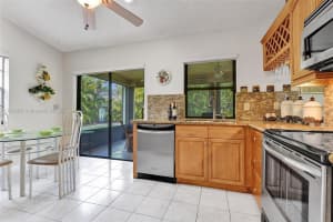 8215 NW 85th Ave, Tamarac, FL 33321, Sold 06/11/25