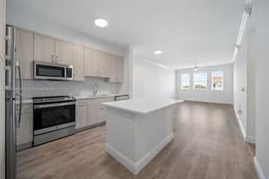 10170 SW 7th St 31-411, Pembroke Pines, FL 33025 - MLS#A11791963