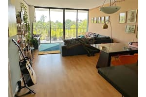 780 Ne 69th St 306 Miami, FL 33138 - Off Market