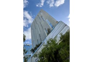 68 Se 6th St 3611, Miami