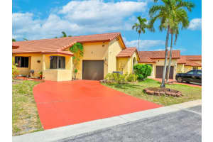 701 SW 113th Ave, Pembroke Pines, FL 33025, Sold 07/17/25