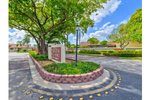 701 SW 113th Ave, Pembroke Pines, FL 33025, Sold 07/17/25