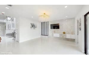 8350 Royal County Down Rd, Boca Raton, FL 33434 - MLS#A11792229