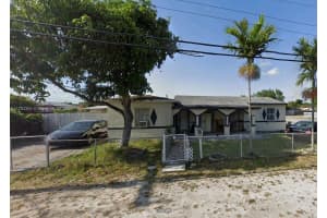 3555 Nw 92nd Ter, Miami