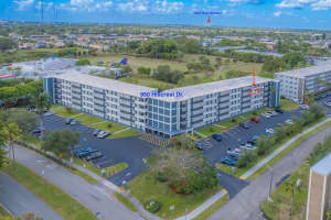 950 Hillcrest Dr, Hollywood, FL 33021, Sold 06/09/25