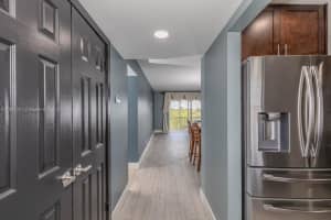 950 Hillcrest Dr, Hollywood, FL 33021, Sold 06/09/25