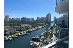 3029 Ne 188th St 905, Aventura