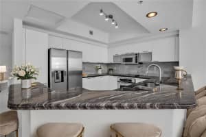 14951 Royal Oaks Ln 2105 North Miami, FL 33181 - MLS#A11792579