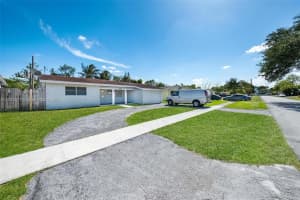 6620 Nw 21st Ct Sunrise, FL 33313 - MLS#A11792677