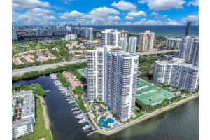 3530 Mystic Pointe Dr 2106, Aventura