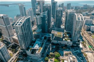 68 Se 6th St 1204, Miami