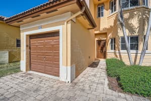 949 NE 41st Ave, Homestead, FL 33033, - MLS#A11792759