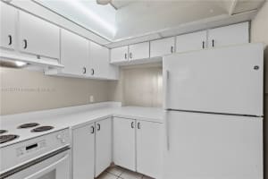 9470 Live Oak Pl APT 304, Davie, FL 33324, - MLS#A11792770